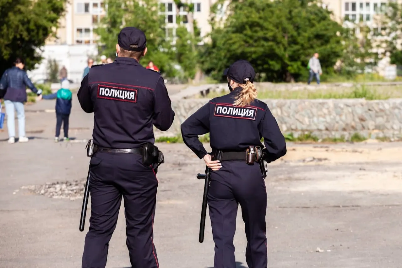 Силовые структуры начали серию рейдов по выявлению мигрантов без документов; за первый день зафиксировано 106 нарушений миграционного законодательства.