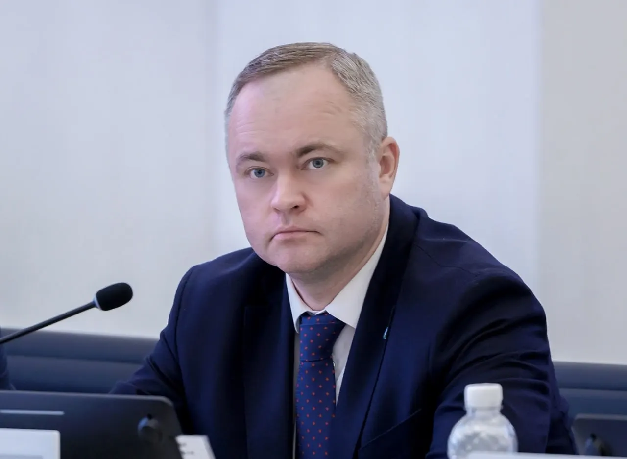 Спикер предложил законопроект о создании комитета по строительству и ЖКХ; штат аппарата увеличат на две должности.