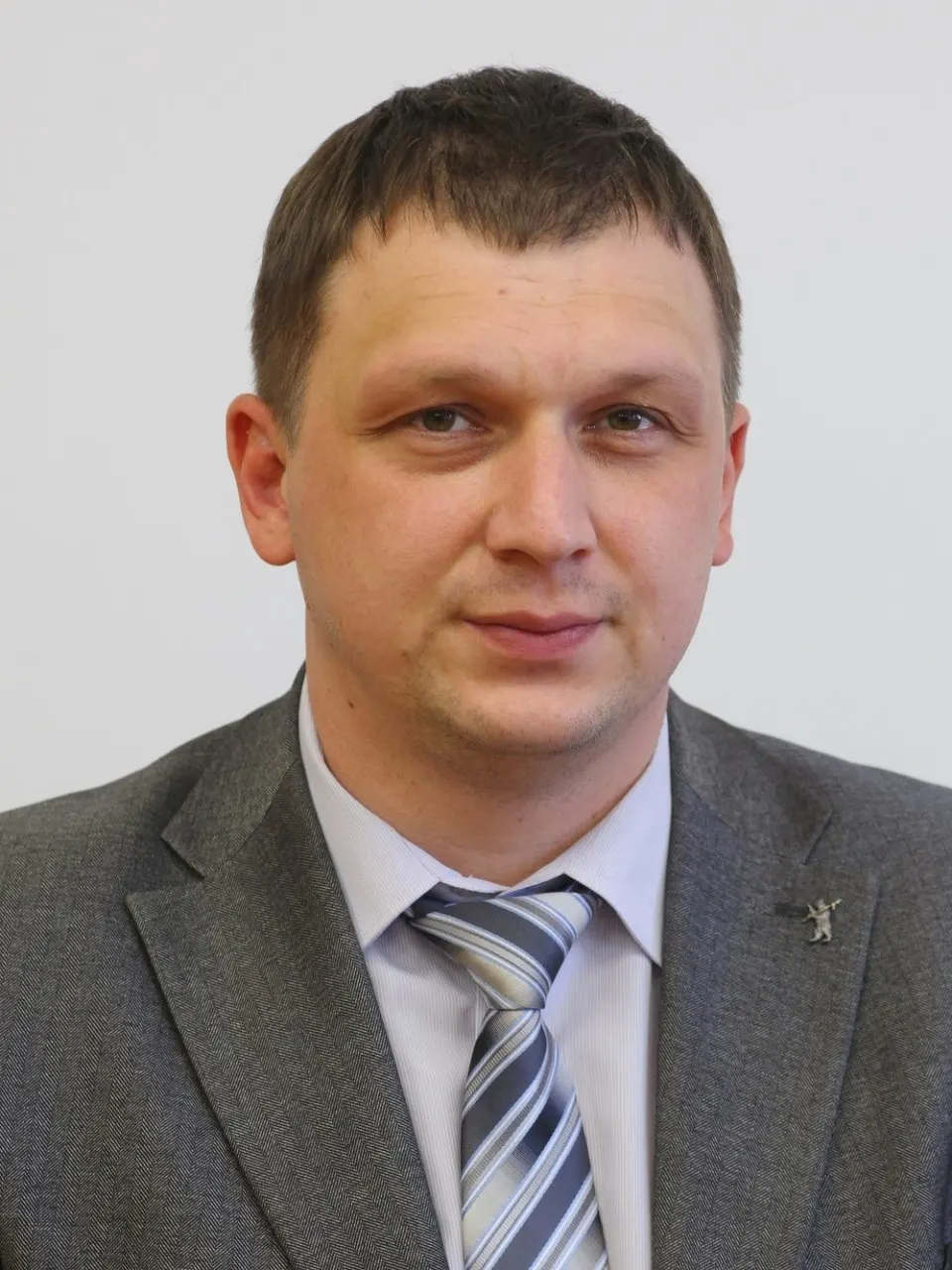 45-летний Сергей Соловьёв стал кандидатом на должность мэра; выдвижение поддержало региональное общественное палату. Он родился в Горловке и имеет диплом историка.