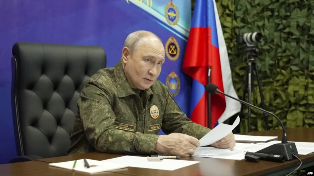 По словам Путина, российские войска достигли существенных территориальных успехов, однако независимые оценки расходятся; Киев сообщает о ходе освобождения территорий.