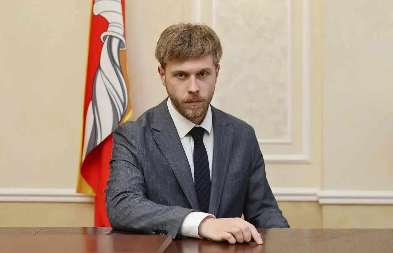 Бывший зампред ТИК возглавил новое городское подразделение в составе мэрии; подразделение создано на базе ранее действовавшего отдела и будет заниматься городскими сервисами.
