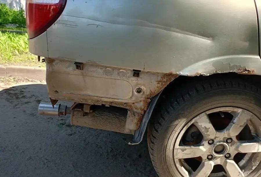 Муниципальные службы выводят неиспользуемые автомобили с улиц по восьми критериям оценки: за год удалено 13 единиц техники.
