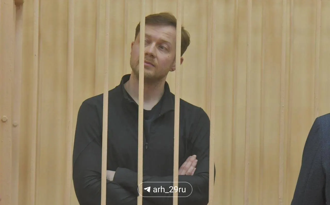 Прокуратура требует суровых наказаний по делу бывшего министра здравоохранения и экс-директора «Фармации». Слушания запланированы на 27 октября.