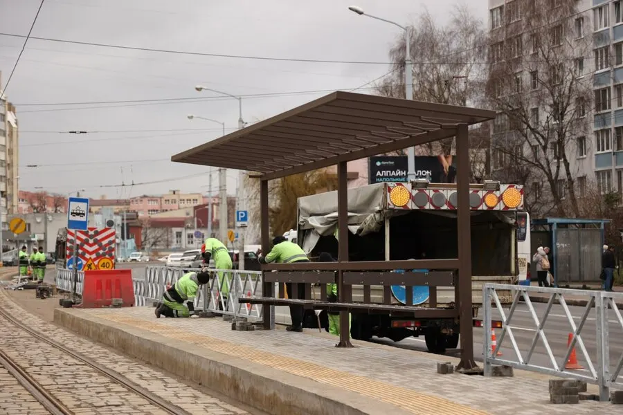 Заместитель министра дорожного хозяйства и транспорта Челябинской области обозначил требования к новым павильонам: важны ширина, крыша и возможность изменения длины.