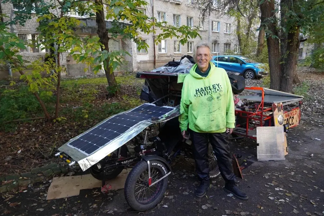 История о необычном путешествии на веломобиле, закончившемся задержкой в Самаре, привлекла внимание публики.