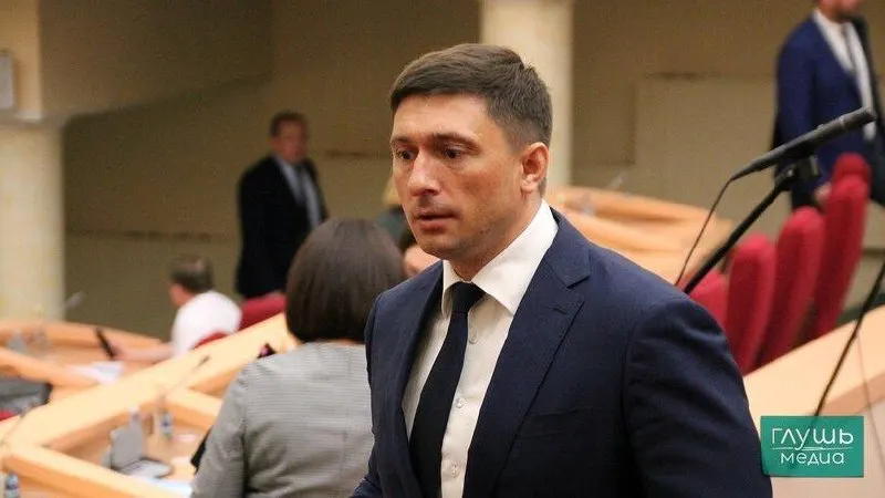 Министр инвестполитики Саратовской области освобожден от должности; постановление подписал губернатор региона, причины увольнения не раскрываются.