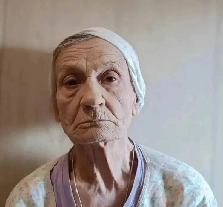 Пенсионерка потеряла память; просим помочь найти родственников.
