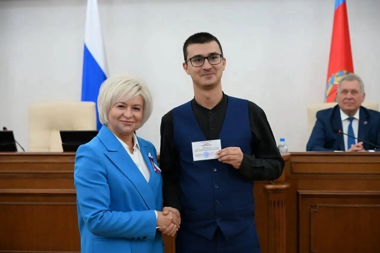 Четыре свидетеля обвинения по делу экс-депутата КПРФ рассказали о давлении во время следствия, о ранних обысках и задержаниях; слушания продолжатся.