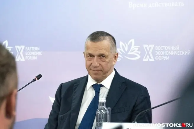 Президент подписал указ о назначении Юрия Трутнева на должность помощника Президента России; указ вступает в силу со дня подписания.