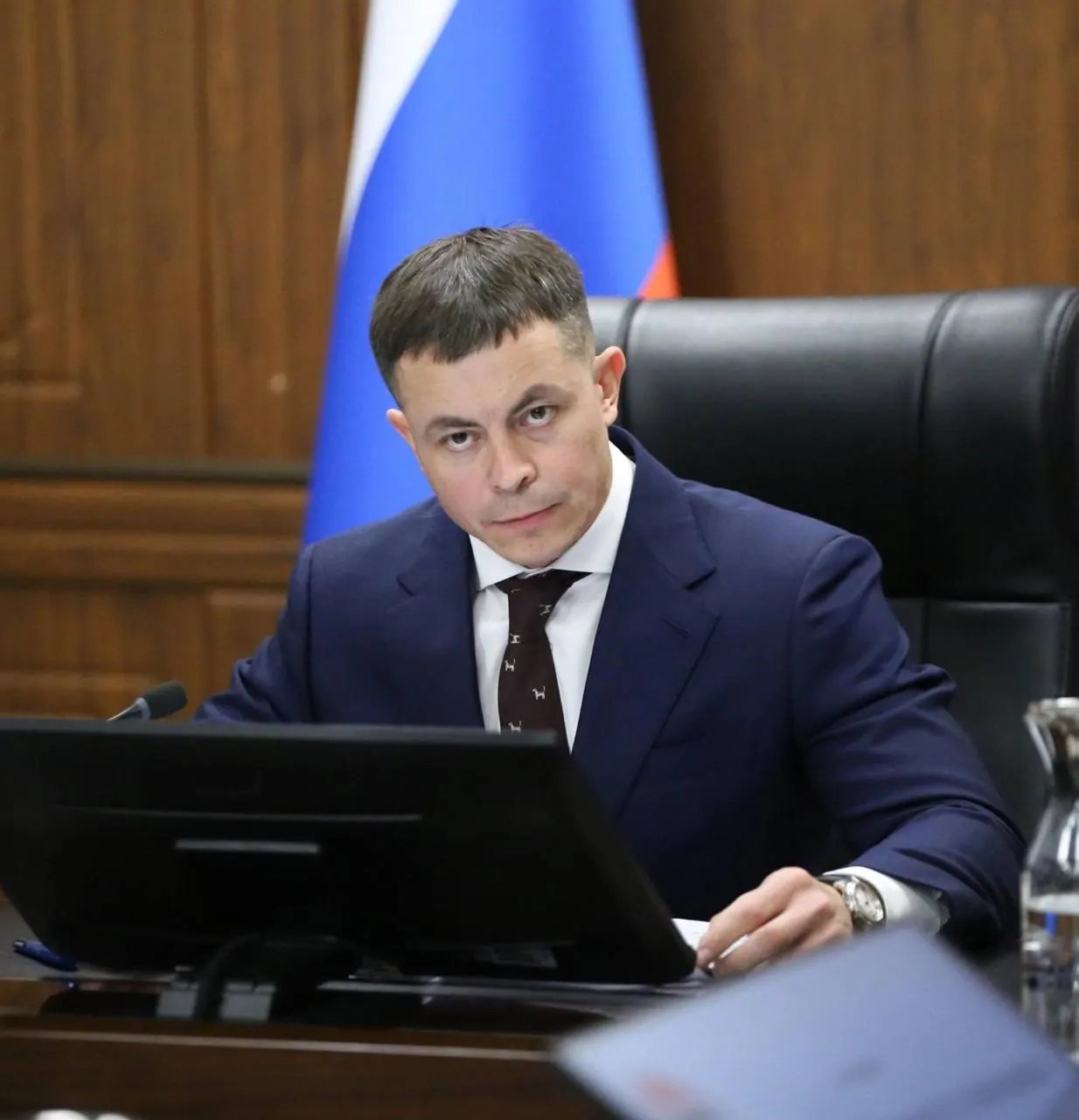 Кандидатуру Сергея Меркулова выдвинула фракция «Единая Россия», депутаты пятого созыва поддержали её единогласно. До перехода в парламент Камчатки он возглавлял администрацию Камчатского края и занимался поддержкой военнослужащих и их семей.