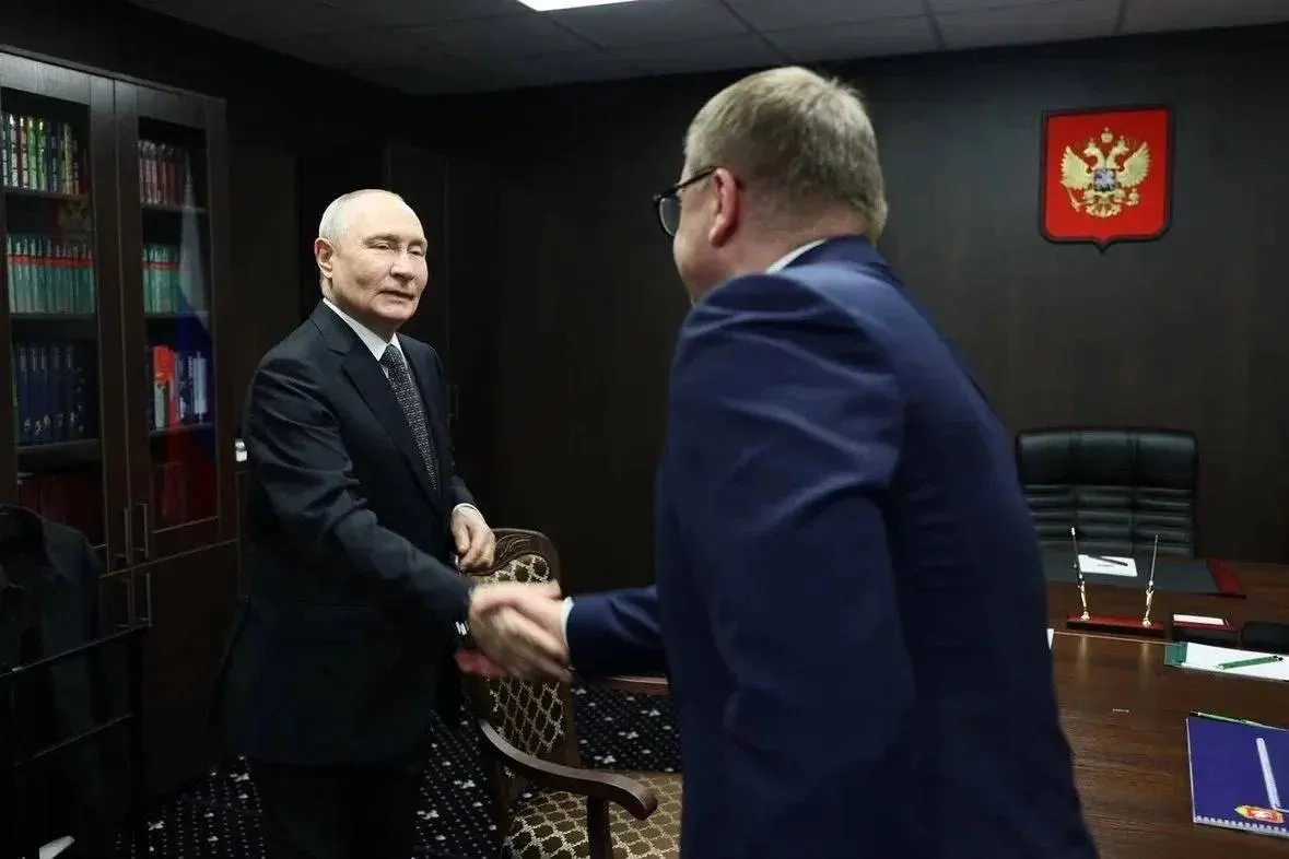 Губернатор хвалится ростом экономики и строительством, но реальные данные говорят о спаде производства, дефиците бюджета и расходовании средств на неподконтрольные территории, а также задержке проекта метро.