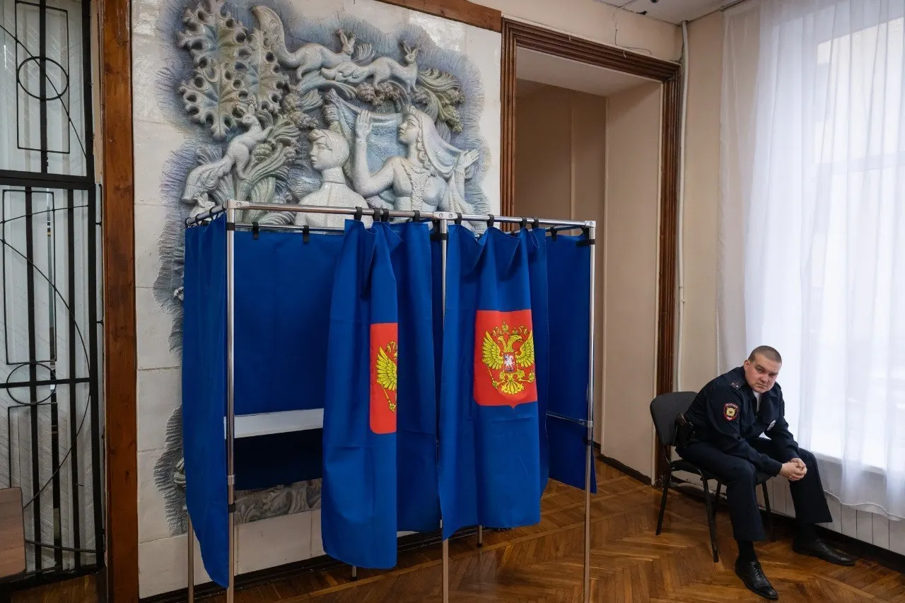 Суды отклоняют иски об итогах выборов в Петербурге; дела рассматривались в нескольких районных судах, продолжаются обсуждения по обеспечению прозрачности голосования.