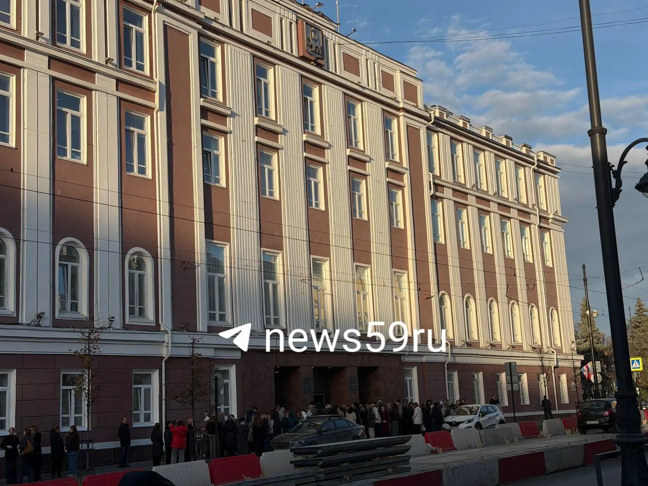 Администрация города опровергла слухи об эвакуации; мероприятие запланировано и тревога не нужна.