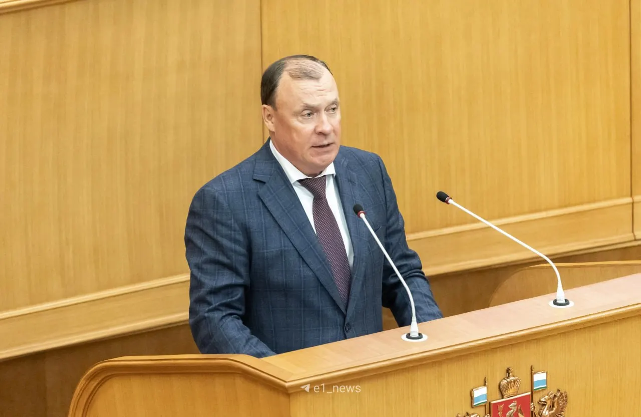 В региональном парламенте не приняли решение о выдвижении сенатора; ожидалось, что должность достанется бывшему мэру Екатеринбурга.