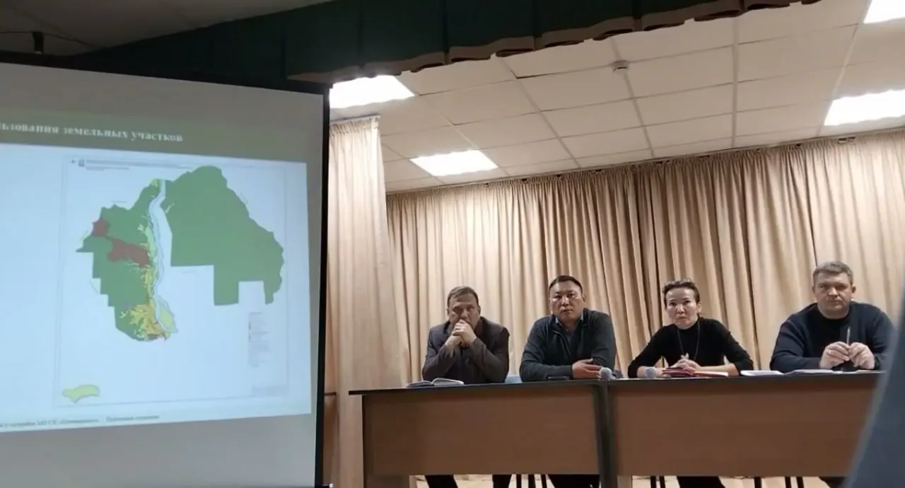 Администрация Иволгинского района предлагает увеличить площадь добычи апатитов, что вызывает сопротивление местных жителей и экологические тревоги.