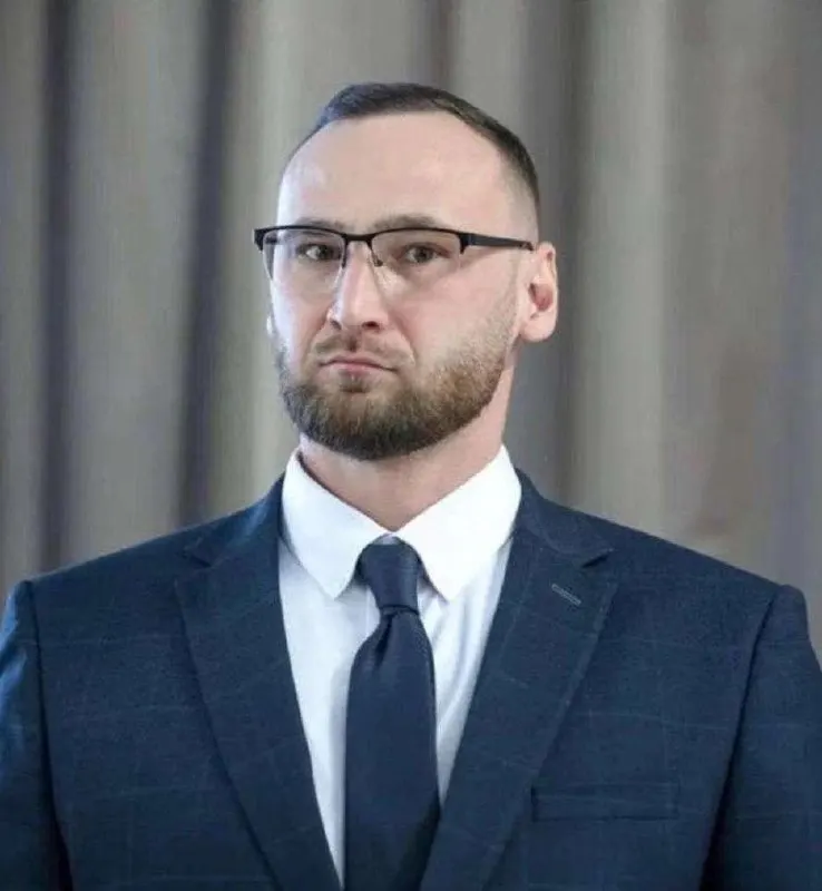 Назначение коснулось сферы ЖКХ: сохранение доступности услуг, модернизация сетей и ремонт жилого фонда.