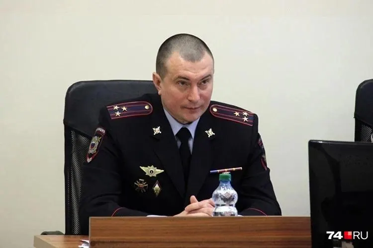 Региональный суд остановил рассмотрение иска о восстановлении на службе Андрея Меньшенина. Представители экс-главы УМВД заявили о потере связи с ним, когда он отправился на СВО.