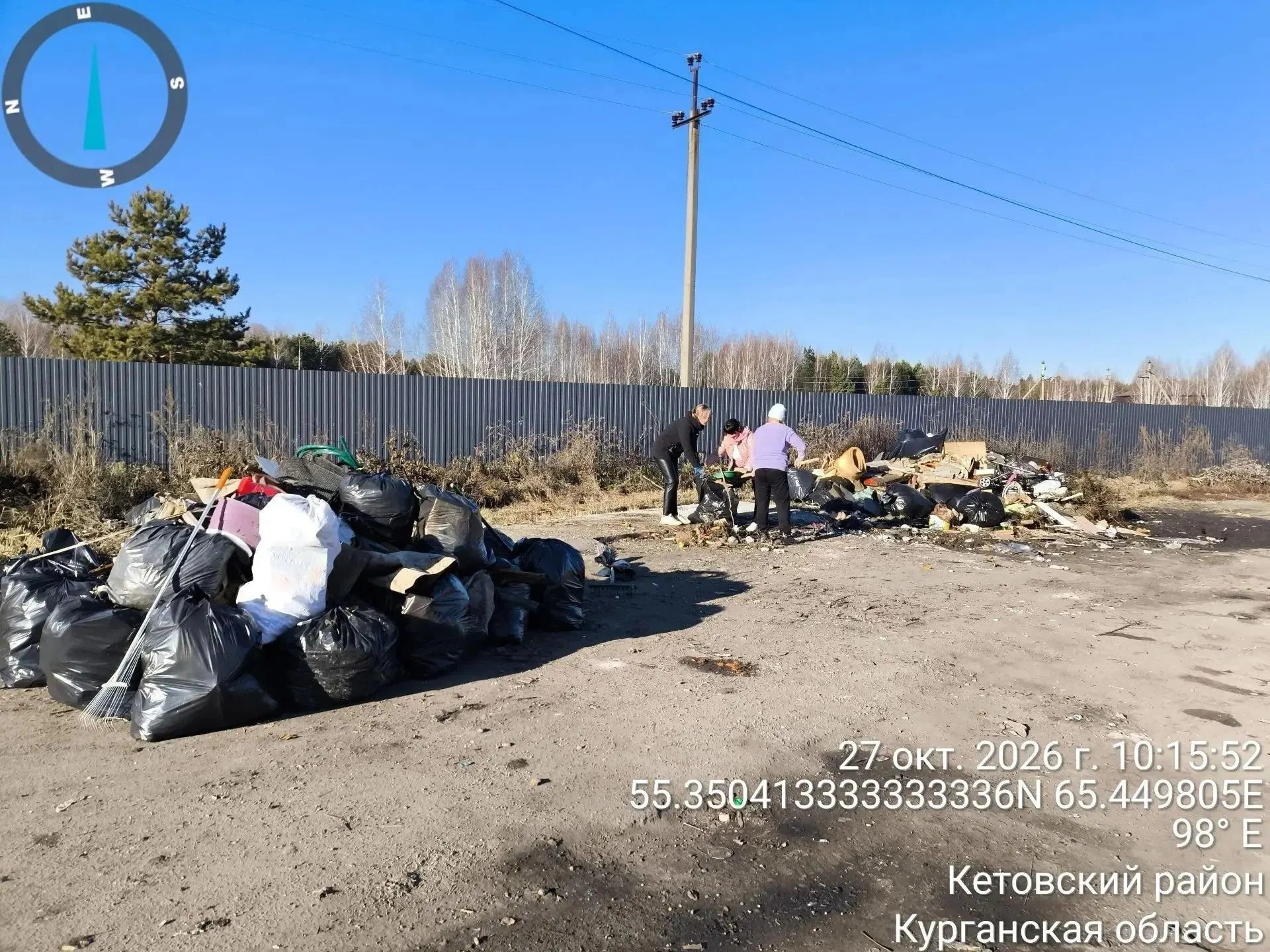 Регоператор ликвидирует стихийную свалку после жалоб местных жителей; мусор и «серые» перевозчики — проблема, которую решают городские службы.