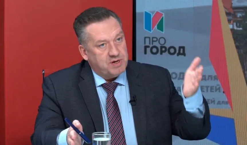 Обсуждение будущей застройки и связанной инфраструктуры: жильё, дороги и участие жителей в процессе.