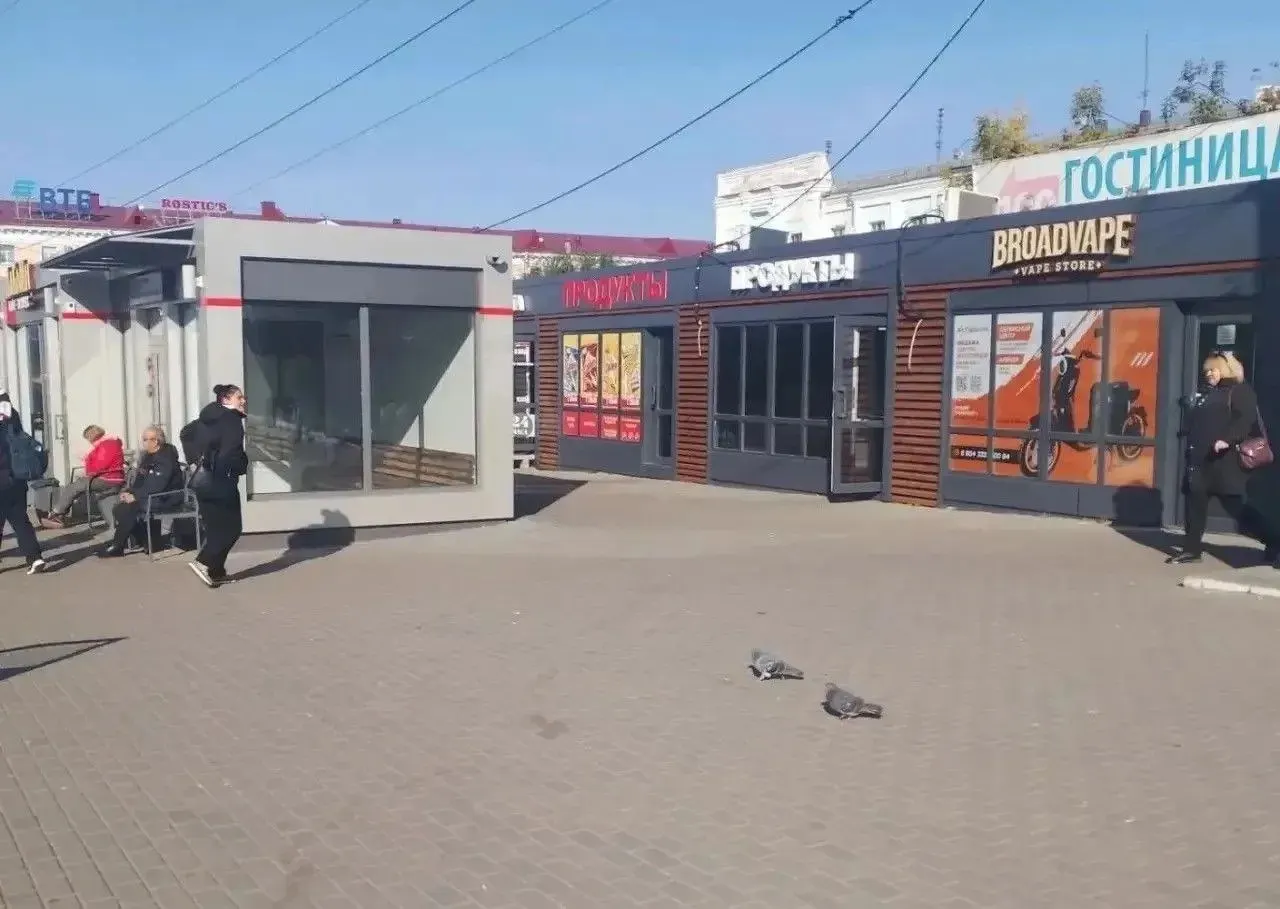 Город вводит запрет на продажу табачной и никотинсодержащей продукции, кальянов и вейпов в радиусе 100 метров от образовательных учреждений; расстояние считают по прямой.