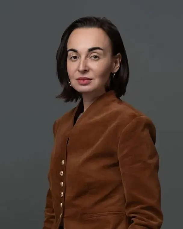 Наталья Гвилия назначена исполняющей обязанности министра туризма Нижегородской области после ухода Сергея Яковлева, оказавшегося в центре пьяного скандала и оскорблений нижегородских футболистов.