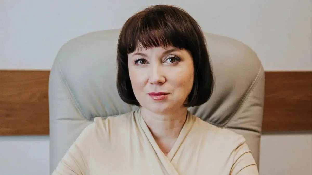 Инна Волкова стала новым министром экономики Чувашии; её карьерный путь и связи с прежним руководством вызывают общеное обсуждение.