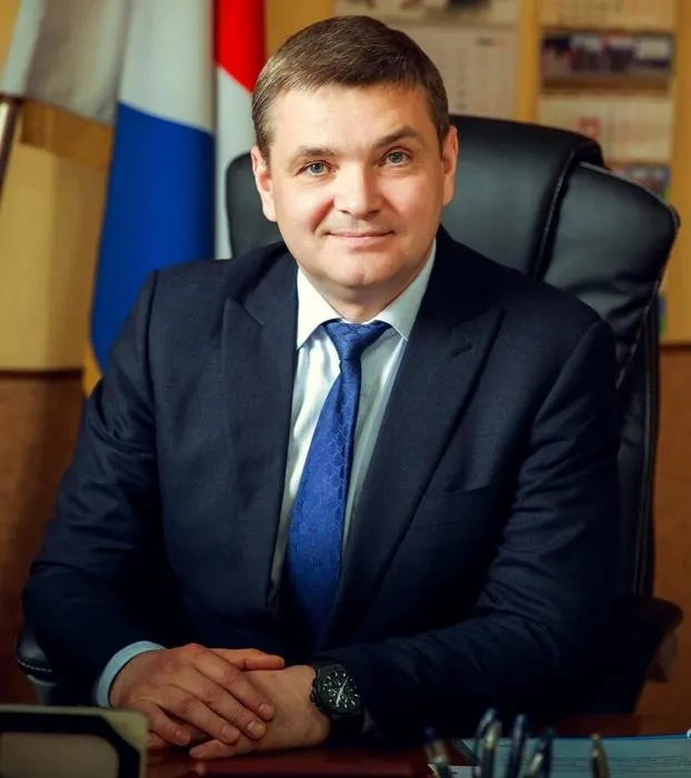 Мэр Уссурийска Евгений Корж займет пост заместителя губернатора Приморского края; временно исполнять обязанности мэра будет первый заместитель Магомед Терчиев. Обсуждается объединение Уссурийского округа и Надеждинского района; конкурса на замещение должности пока не планируется.
