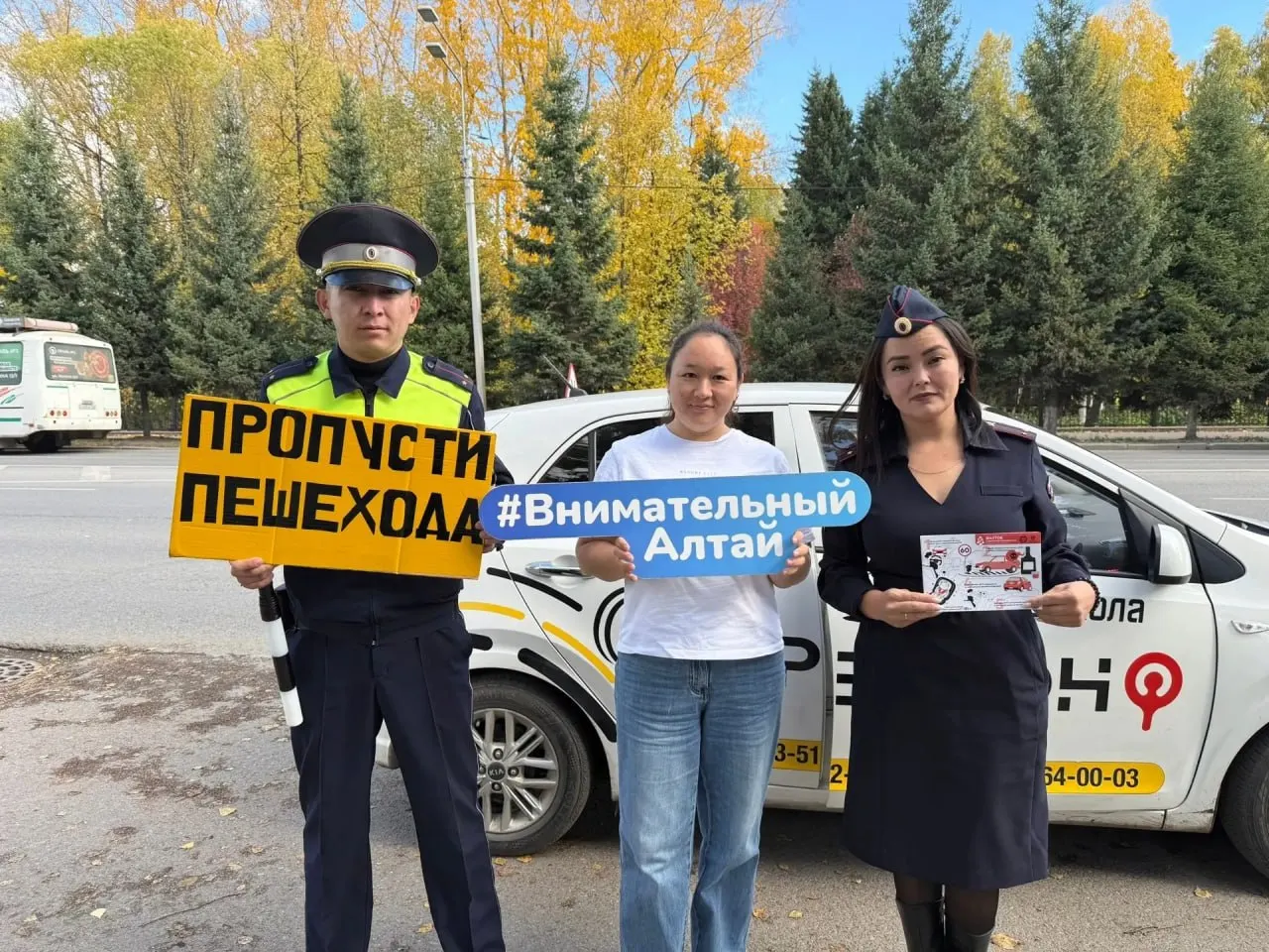 Сотрудники Госавтоинспекции напомнили водителям о правилах проезда нерегулируемых переходов и рассказали о последствиях нарушений; приведены свежие данные по ДТП с участием нетрезвых водителей в регионе.