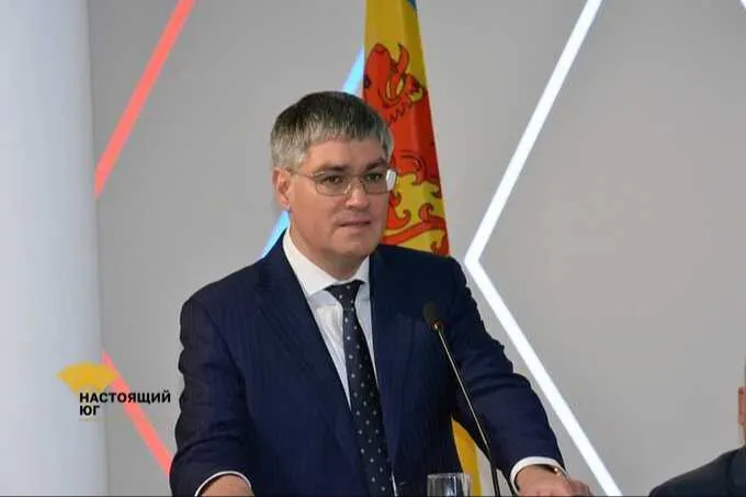 Возбуждено уголовное дело о злоупотреблениях и служебном подлоге в отношении главы города; обсуждается его возможная отставка.