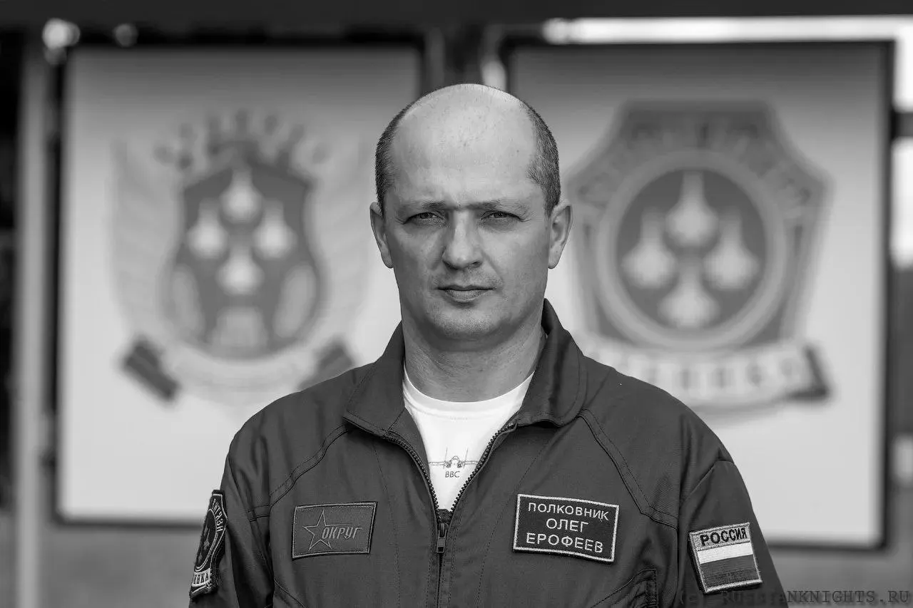 Два военнослужащих погибли во время учебно-тренировочного полета. Похороны пройдут 27 октября на Мытищинской аллее героев.