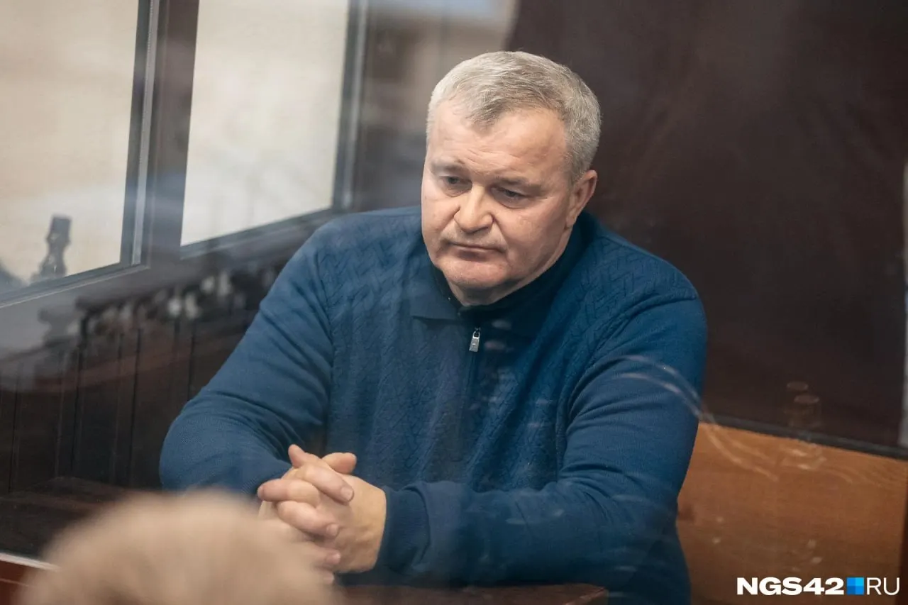Следственные органы оценивают изъятие порядка 150 млн рублей; реальная сумма может быть выше из-за активов родственников, приобретённых на подозрительные деньги.