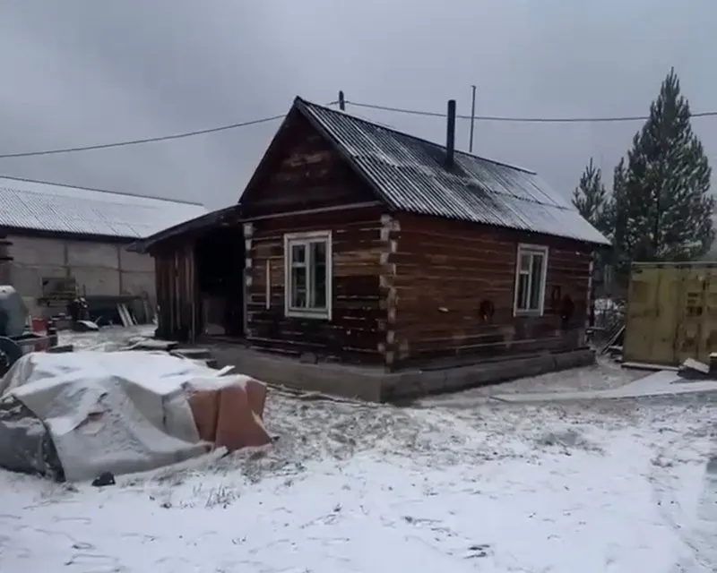 63-летний сторож погиб после нападения медведя на лесопилке в Красноярском крае. Следственные органы начали проверку, напавшее животное застрелено охотниками.