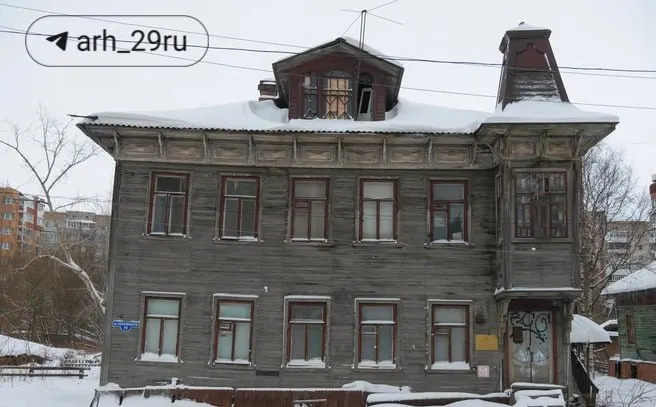 Депутаты включили дом Никольского на Советской, 79 в план приватизации; договор аренды расторгли после того, как застройщик не выполнил обязательств.