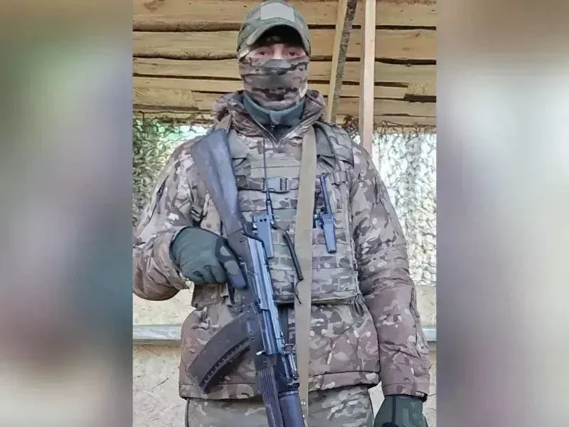 Олег Алисов погиб на фронте во время проведения операции; досрочно утратил полномочия, ему было 39 лет, ему присвоено звание Героя России, мандат перейдёт следующему по списку.