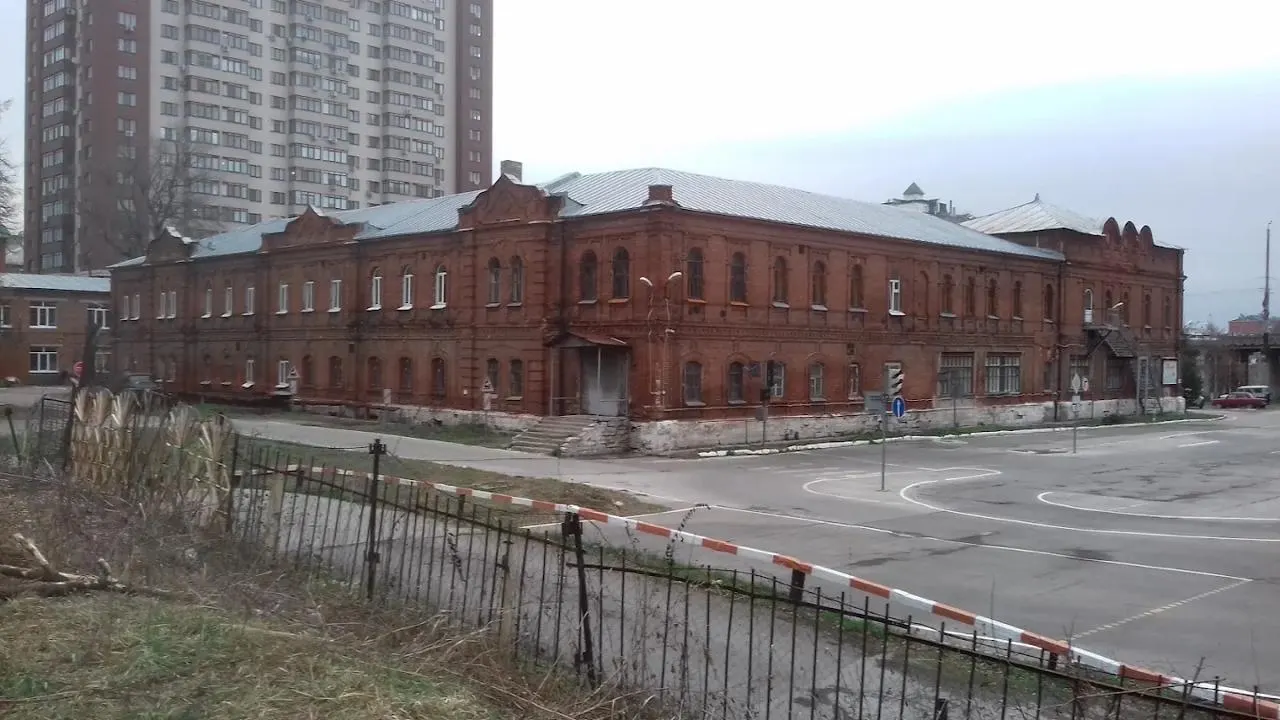 В старом здании будет создано творческое пространство «Город мастеров», а само учебное заведение переедет в окраину города.