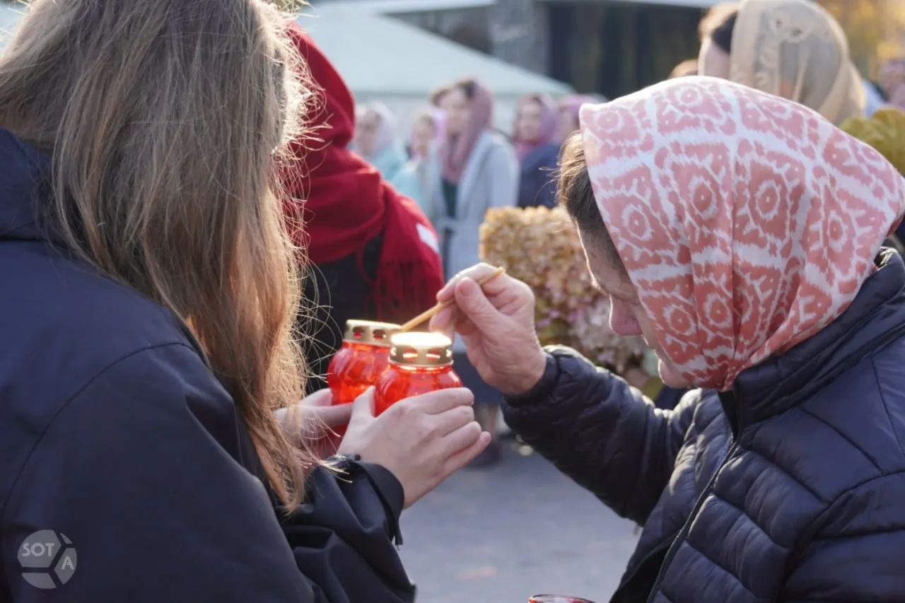 В День памяти на месте массовых расстрелов в Подмосковье проходят чтения имён погибших в 1937–1938 годах, участники акции вспомнят жертвы сталинских репрессий.