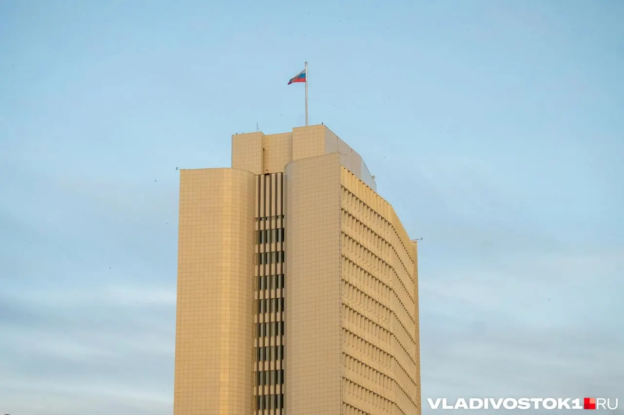 Город объявил конкурс на привлечение финансирования: первоначальная сумма кредита — 150,05 млн рублей; срок погашения — 731 день; ставка будет плавающей и зависеть от ключевой ставки Центробанка.