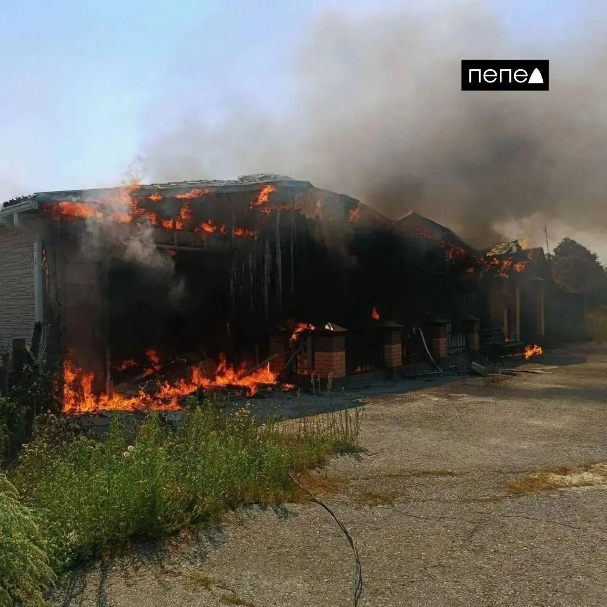 Приграничное село Дунайка и соседнее село Мощёное почти опустели из‑за атак дронов; местные жители требуют официального закрытия населённых пунктов и безопасного расселения.