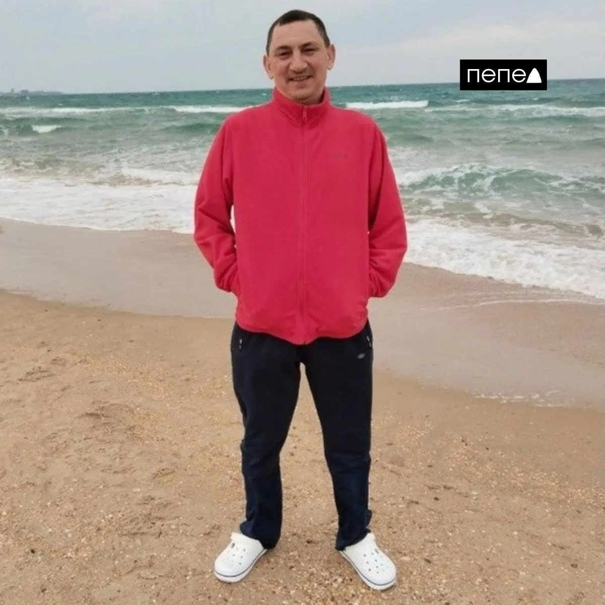Мужчина нашёл охотничье ружьё в лесополосе и из‑за отсутствия связи не смог сообщить об этом. Оружие передано полиции, штраф отменён судом.