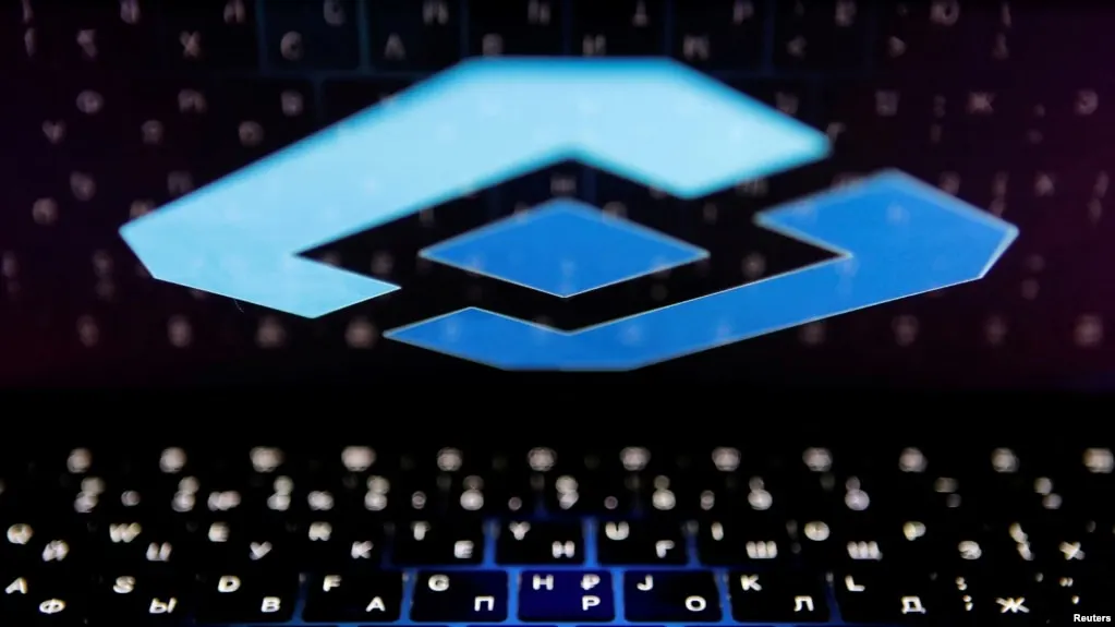 История о Владиславе Минакове и роли проекта AIVPN в обходе фильтраций, связях с госструктурами и заявленных намерениях продукта.