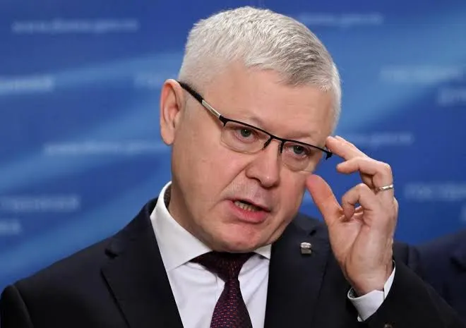 Предлагается увеличить сроки за призывы к массовым беспорядкам и насилию, а также за призывы к терроризму и его пропаганду, с учётом применения интернета и СМИ.