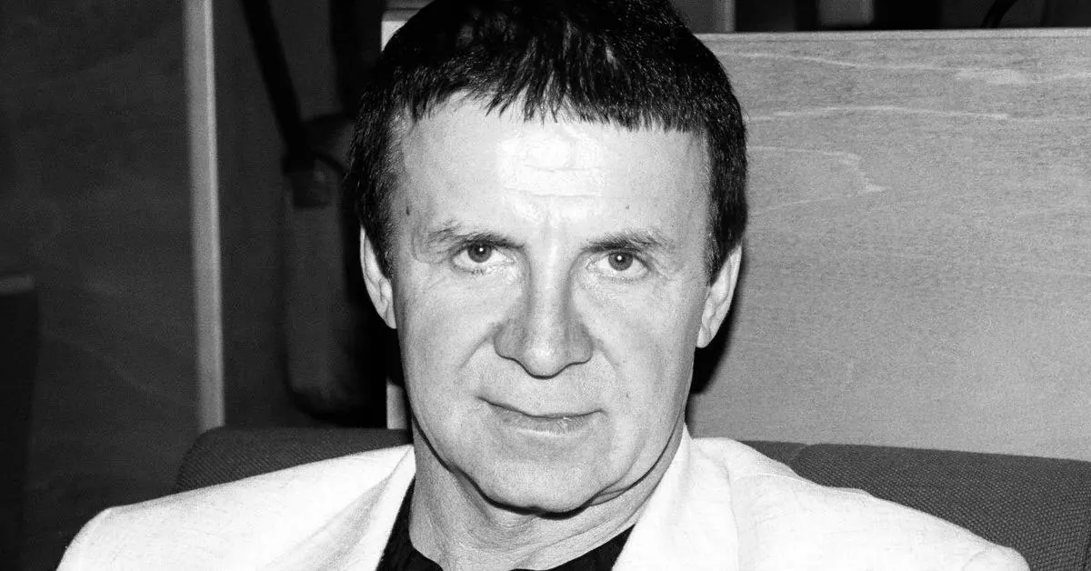 Умер известный телеперсонаж и практик альтернативной медицины. Подробности смерти уточняются.