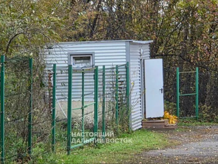 Ученики одной школы под Хабаровском получили доступ к тёплому туалету после десяти лет ожидания.