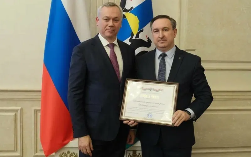 Суд принял решение об досрочном прекращении полномочий чиновника после обвинений прокуратуры в злоупотреблениях, связанных с закупкой жилья и использованием служебного жилья.