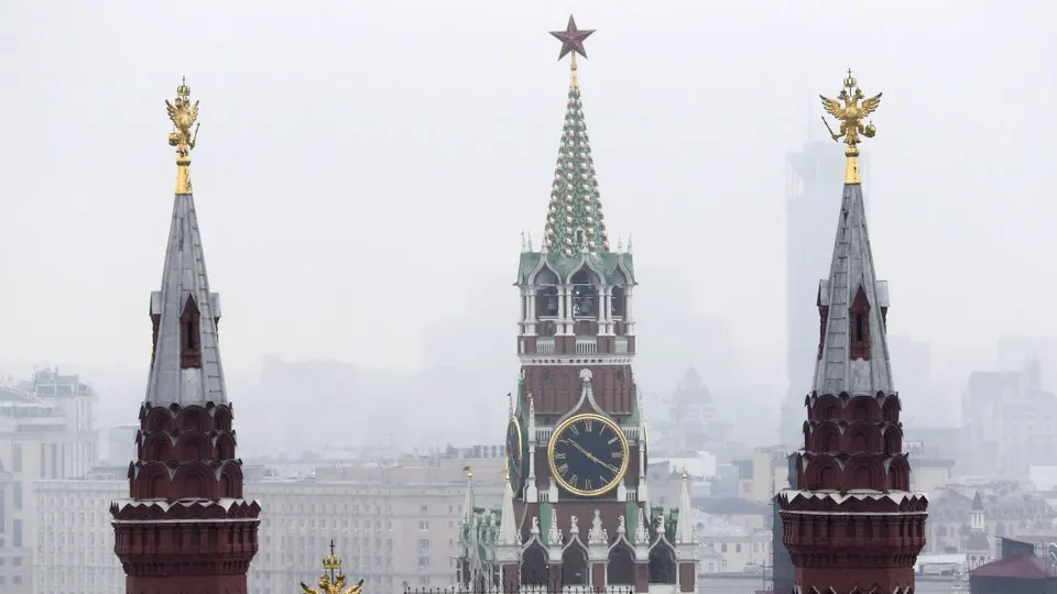 Кремль констатирует отсутствие ближайших путей к миру; Киев не выбирает мирный сценарий, но дипломатические лазейки остаются возможными.