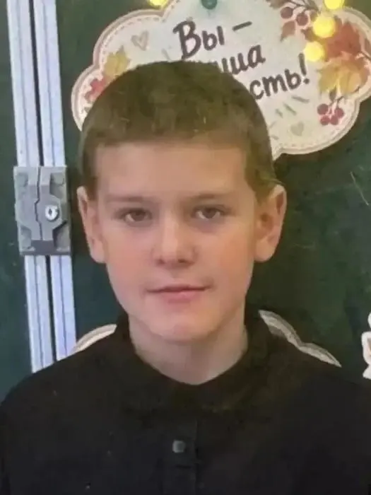 Разыскивается 11-летний мальчик; он вышел из дома на Рябовское шоссе 57-35 около 18:40 и до сих пор не найден.