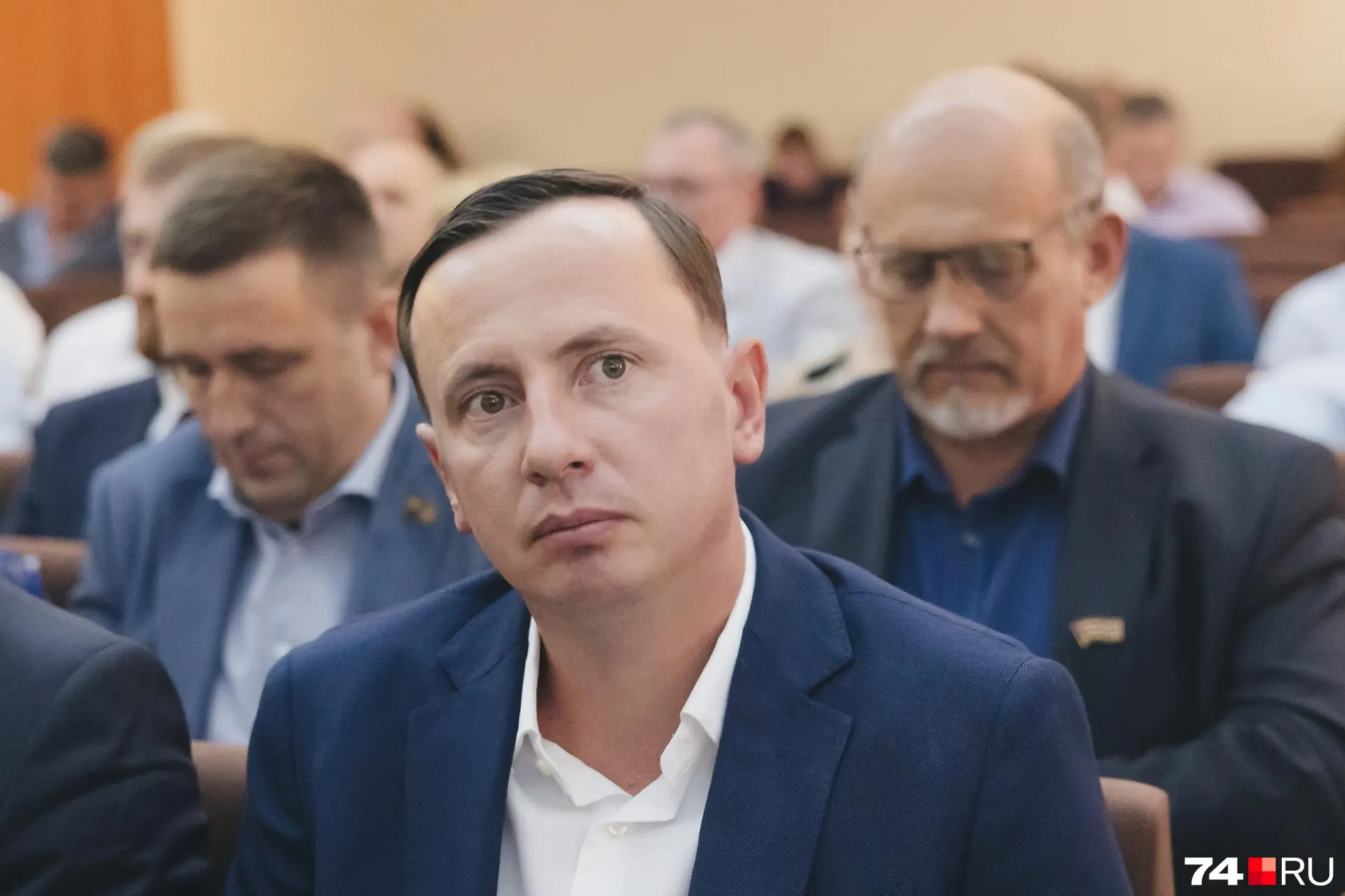 Прокуратура подала иск о смене основания увольнения челябинского депутата на «утрату доверия»; дело связано с конфликтом вокруг недвижимости.