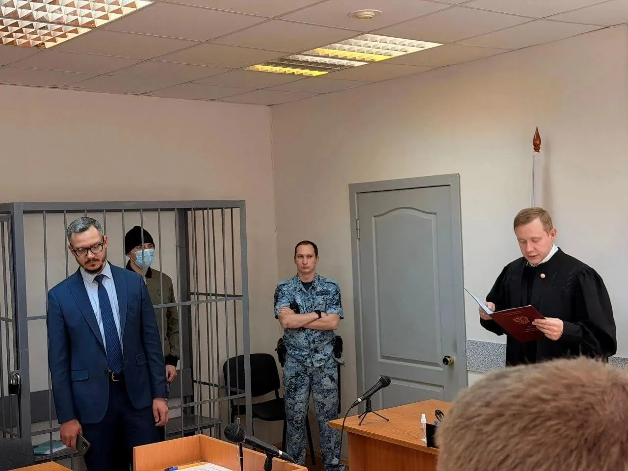 Расследование против чиновников: задержания, увольнения и новые уголовные дела.