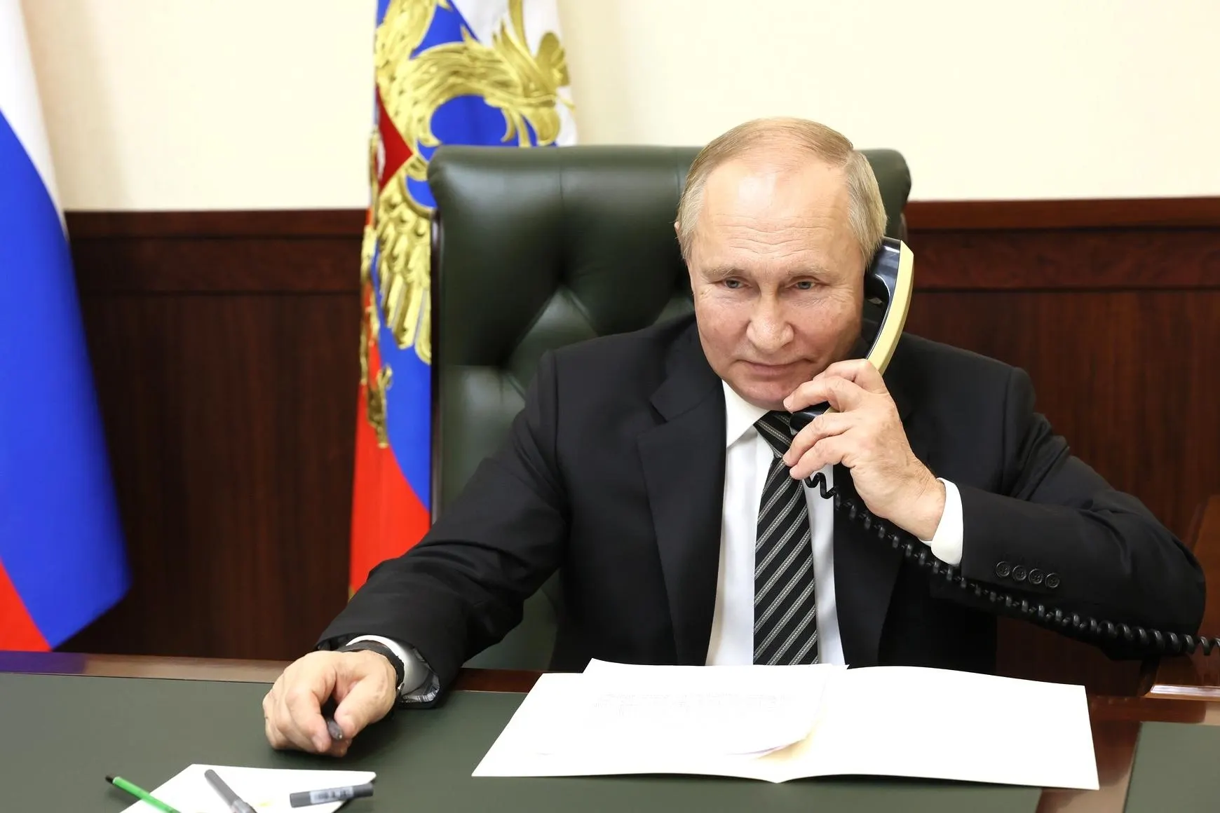 Девять стран — Азербайджан, Армения, Беларусь, Казахстан, Кыргызстан, Таджикистан, Туркменистан, Узбекистан и Никарагуа — выразили уважение российскому президенту. О телефонных разговорах и кампании поздравлений в России сообщается отдельно.