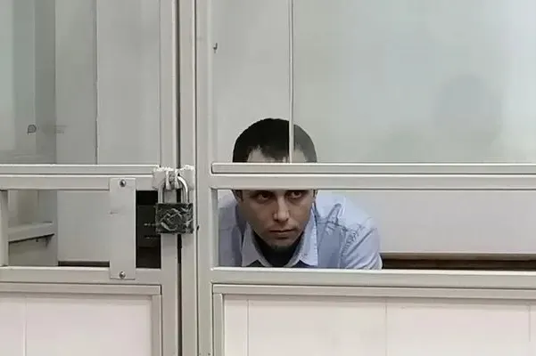 На площади Победы увековечили память ветеранов и жителей района, погибших во время конфликта; среди увековечённых — Яков Майборода, осуждённый ранее за убийство восьмимесячной дочери, который впоследствии погиб на фронте.